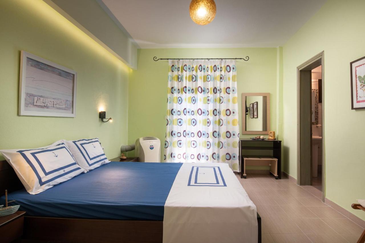 Hotel Niriides à Porto Koufo Extérieur photo