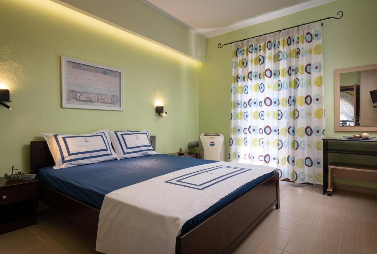 Hotel Niriides à Porto Koufo Extérieur photo