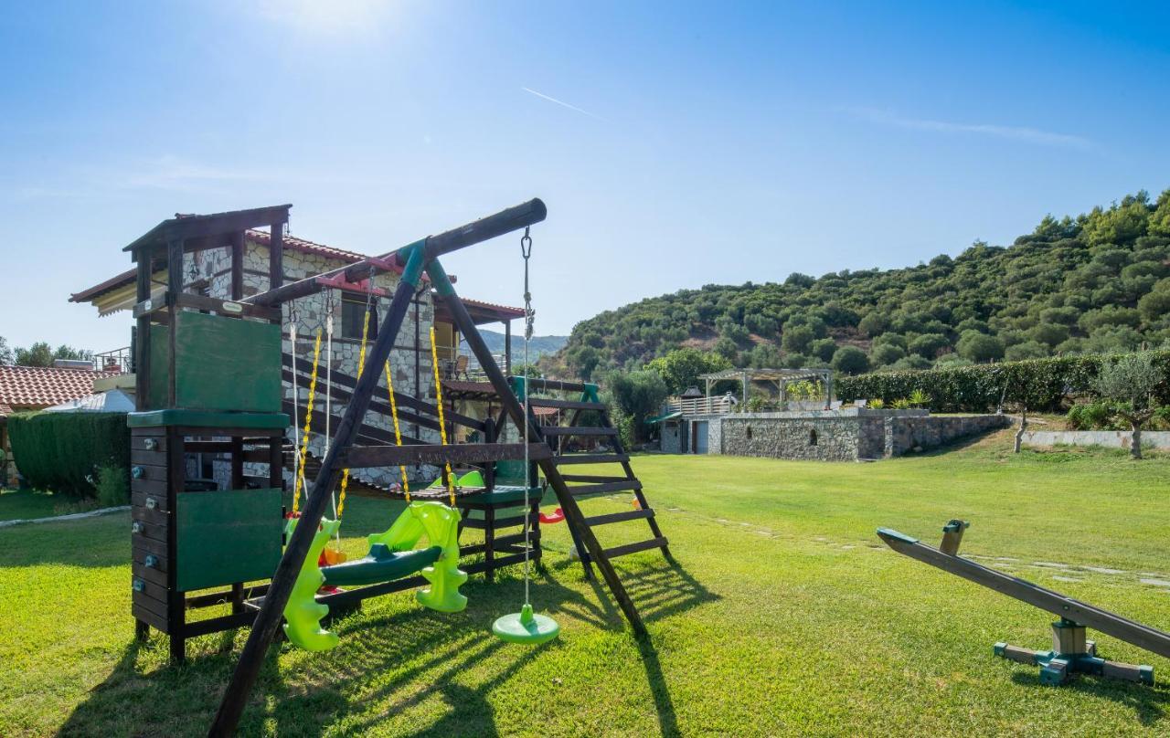 Hotel Niriides à Porto Koufo Extérieur photo