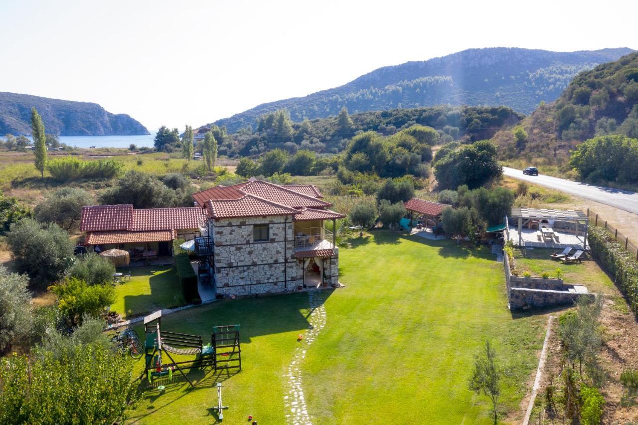 Hotel Niriides à Porto Koufo Extérieur photo