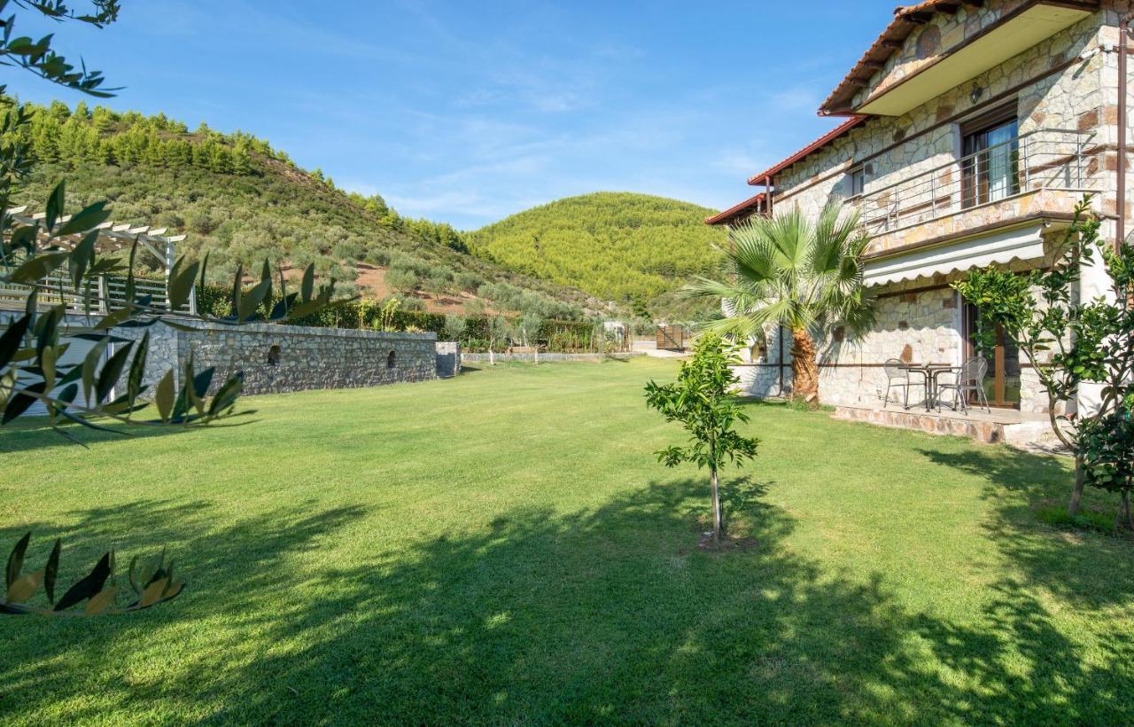 Hotel Niriides à Porto Koufo Extérieur photo